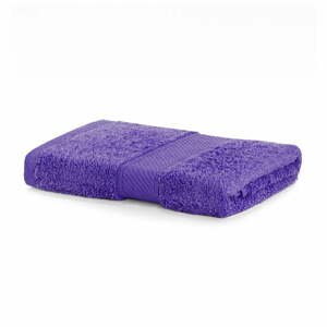 Tmavě fialový ručník DecoKing Bamby Purple, 50 x 100 cm
